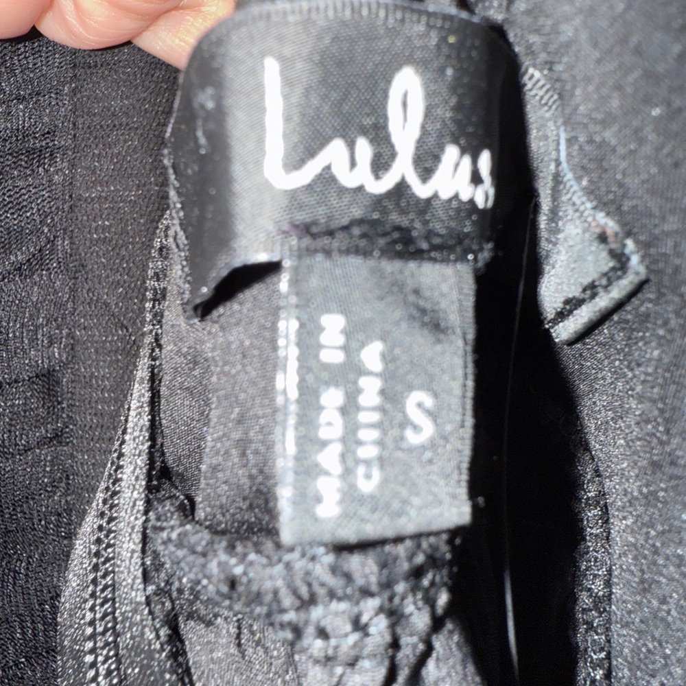 NWT Lulu's Black Maxi Dress with Ruffle Sleeves - Picture 6 of 9